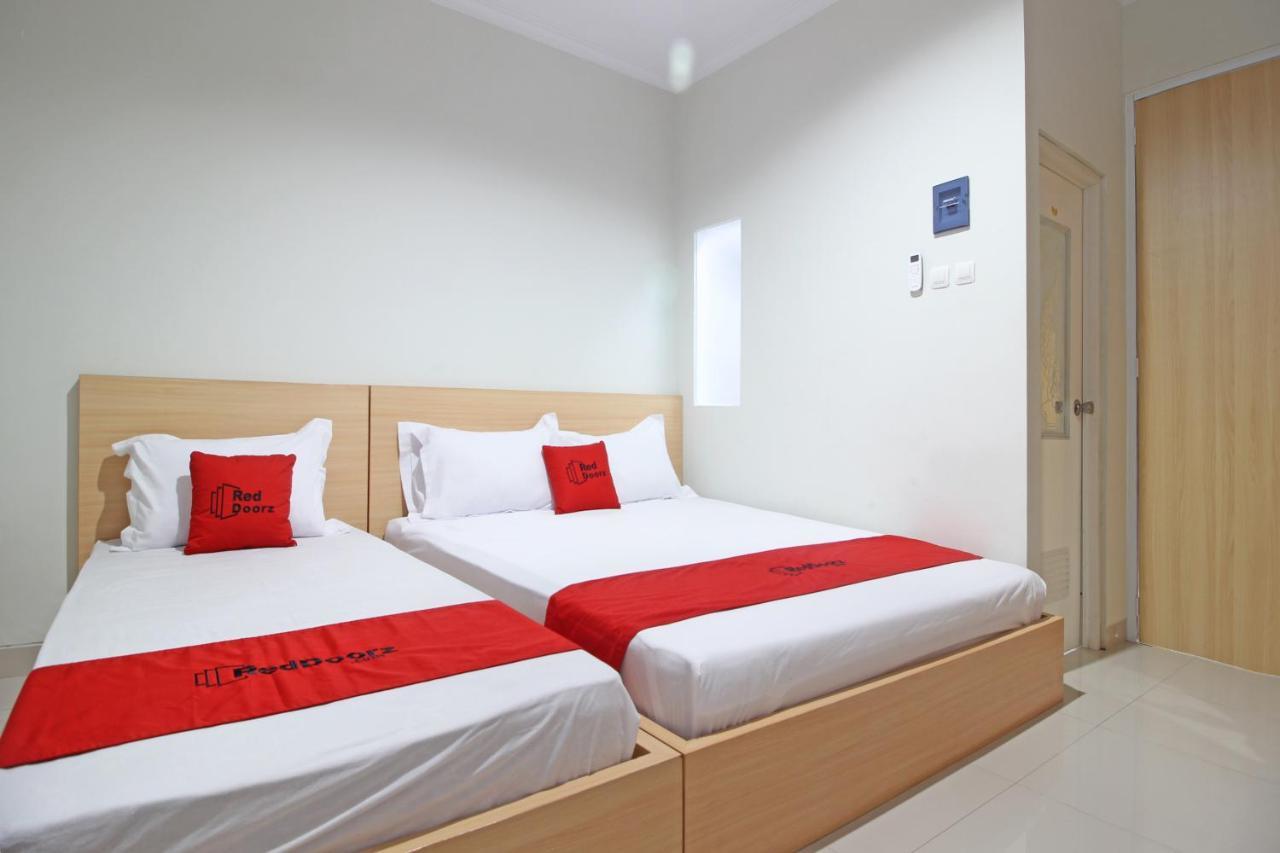 Reddoorz Near Amikom Yogyakarta Salakan Exterior photo