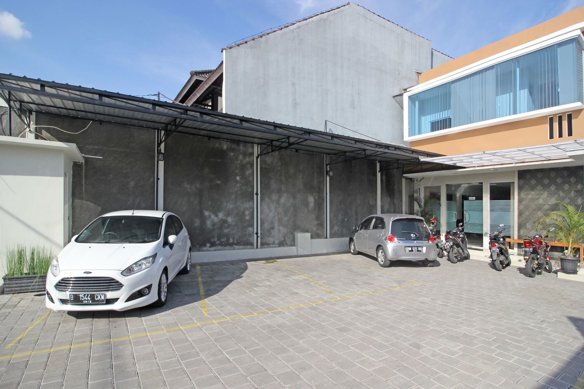 Reddoorz Near Amikom Yogyakarta Salakan Exterior photo